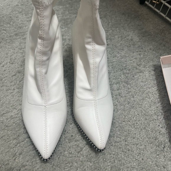 barlll brand white booties, excellent condition, size 7. - Picture 6 of 6